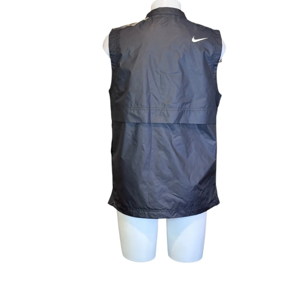 Women's Nike water repellent Vest Size L Black - Picture 3 of 4